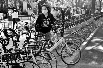 北京今年建20个电子围栏示范区共享单车不入栏不能享免费