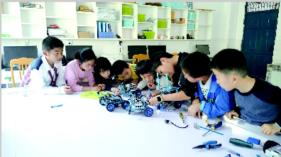 厉害！巴中11岁小学生能独立编程设计机器人