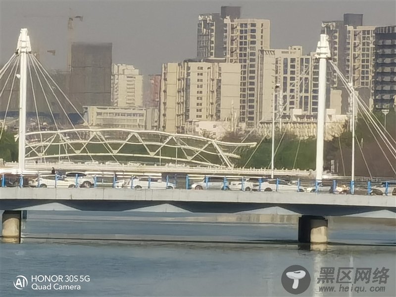 5G手机“核弹”来袭 荣耀30S首发评测：深度解密一代神U麒麟820