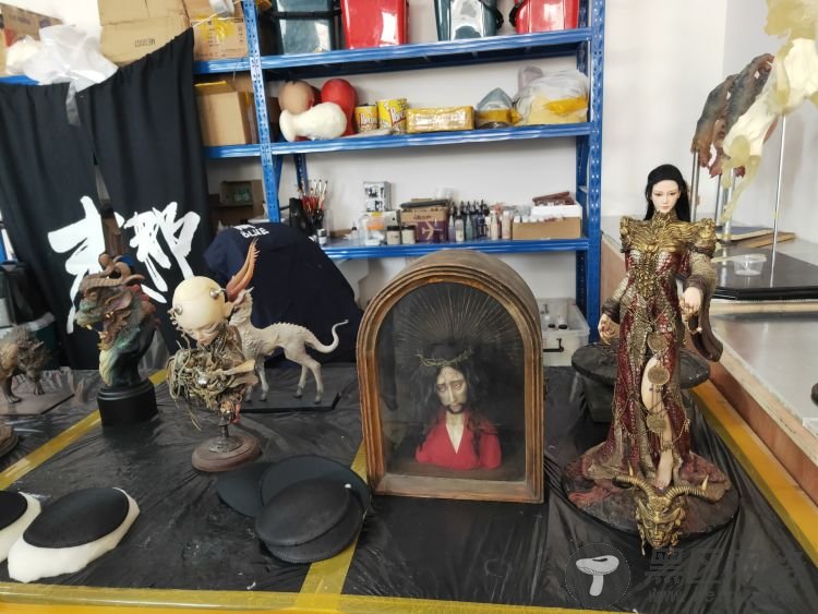 记者探访东方影都末那特效工作室 揭秘《寻龙诀》《封神三部曲》里妖怪和神兽打造过程