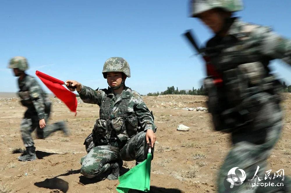 “猛虎旅”的女兵，可柔可刚！