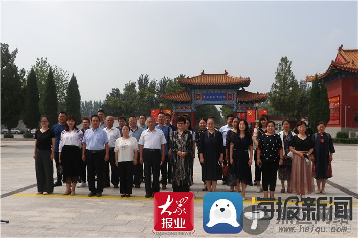 农工党菏泽市委到鲁西南烈士陵园接受爱国主义