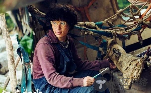 演员拍戏有多敬业？王一博剪发增肥，张艺兴吃