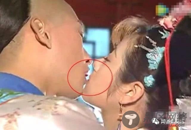 拍吻戏时入戏太深，她是首位伸舌头的女星，网