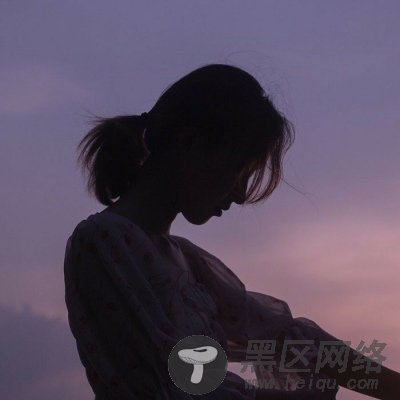 甜美女生背影头像 “成年人的世界平时都是面无