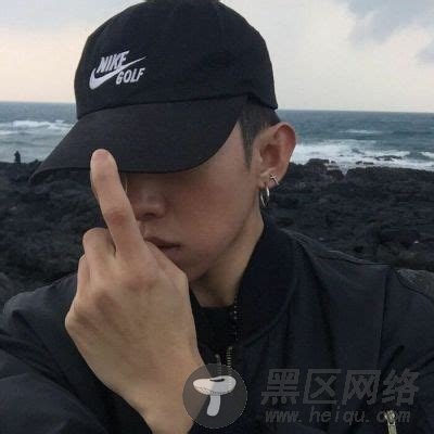 最新男生头像高冷帅哥 卸下包袱的人才能走的更
