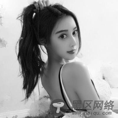 女生黑白头像霸气御姐2020 有时候笑容只是个表情