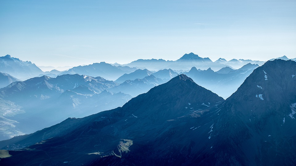 mountains-4710454_960_720
