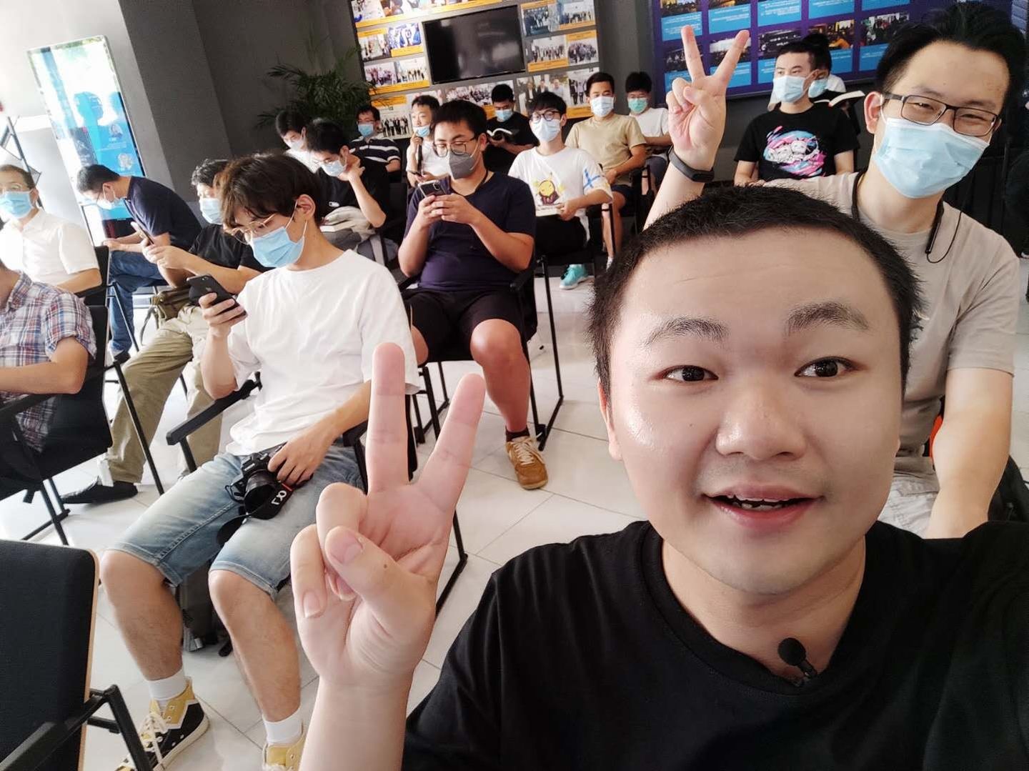 我的 2020：出书、办签售会、发展 VS Code 中文社区、成为开源先锋、全网 10 万粉丝、10 场演讲、内推 21 人、955.WLB 发扬光大 