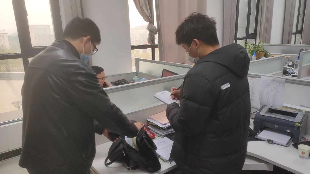 “最美睡姿”无疑了！背后故事让人心疼