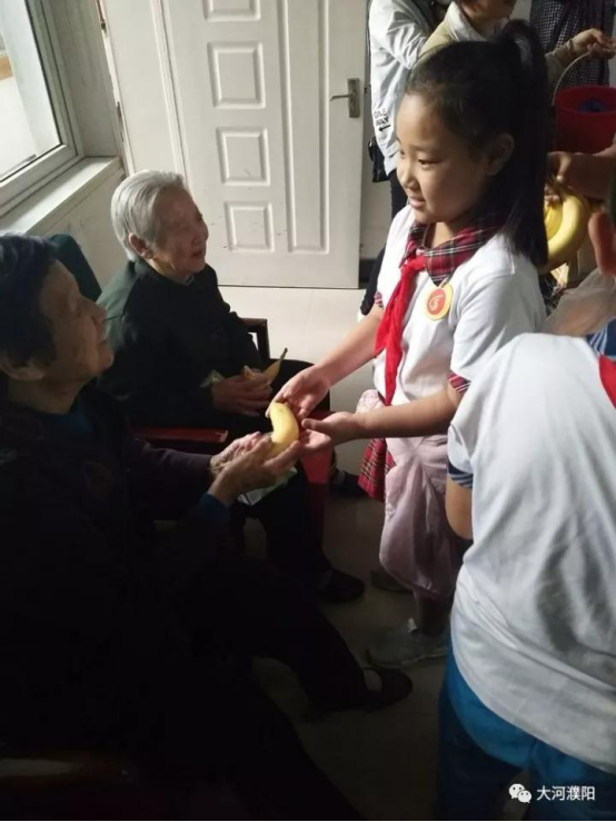 【美德传承】情系温暖送爱心----濮阳市油田第六小学这群孩子的假期有意义！244.png