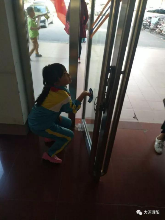 【美德传承】情系温暖送爱心----濮阳市油田第六小学这群孩子的假期有意义！341.png