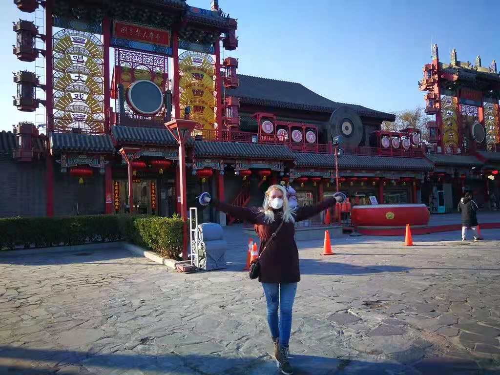 德国网红：媒体上的反华是假象，现实生活中，德国人跟中国人差不多